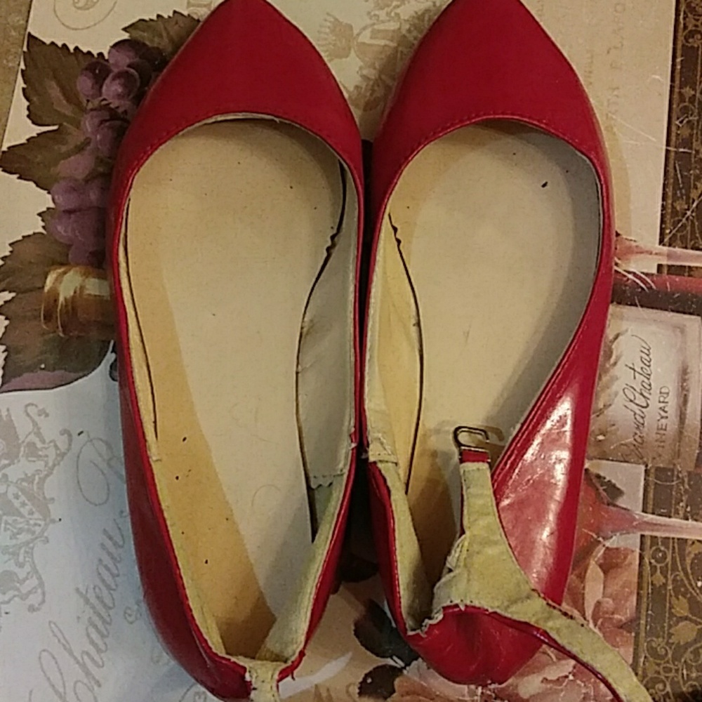 Flats - Picture 2 of 3